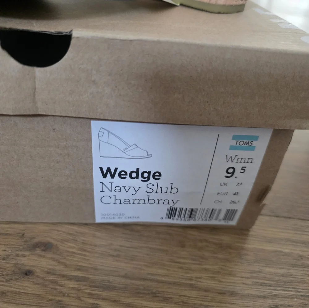 NIB Toms Blue Chambray Open-Toe Wedge Sandals NiB Sze 9.5 - Picture 3 of 9